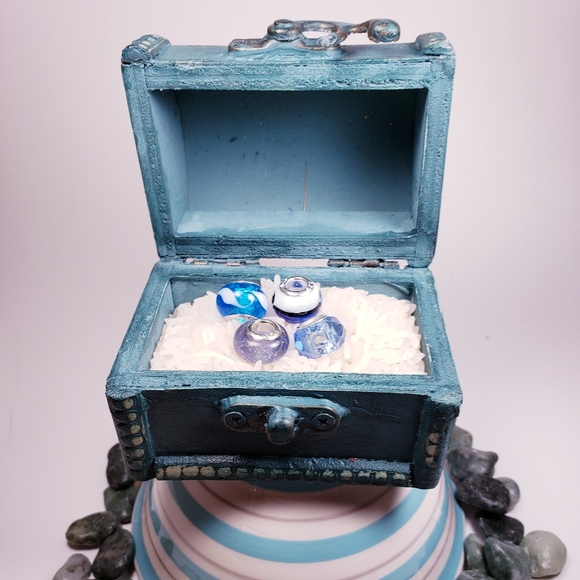 Charm - Picture 3 of 3